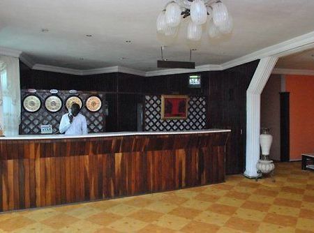 Paradise Suites Hotel 克罗里 外观 照片