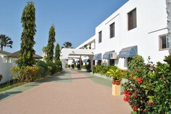 Paradise Suites Hotel 克罗里 外观 照片
